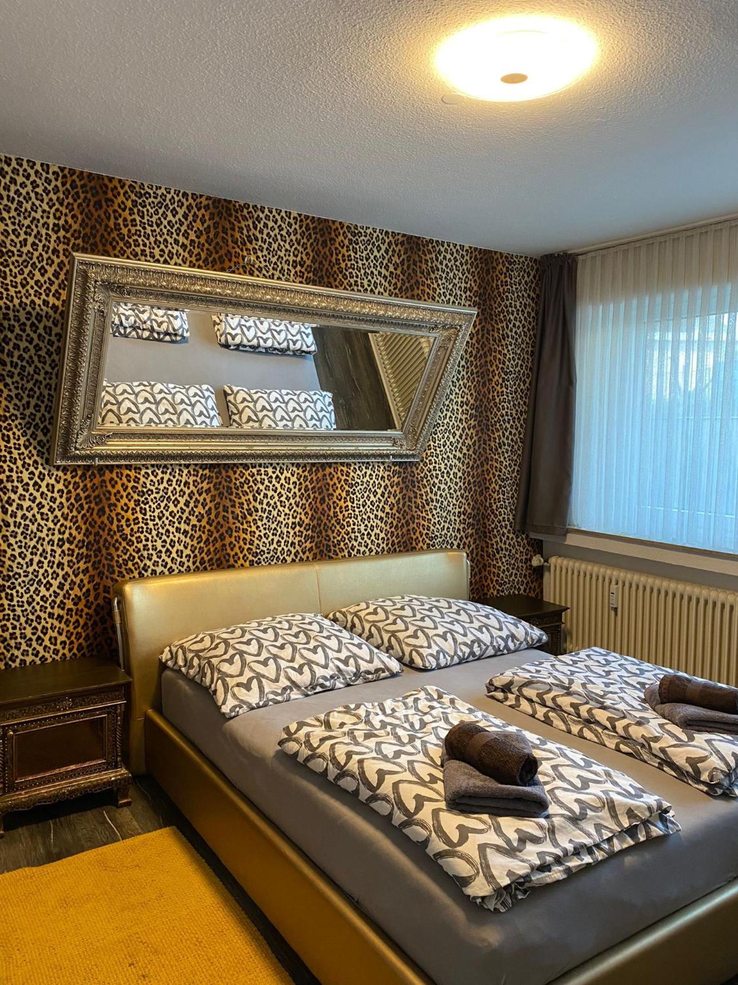 Apartment Dusseldorf-South - Self Check-In Bagian luar foto